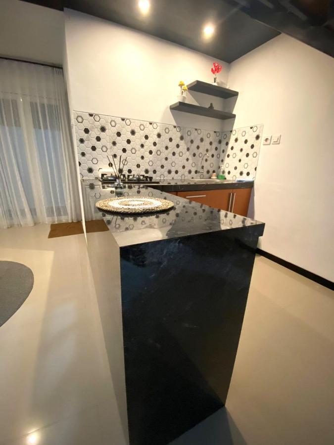 Villa Royal Arois Syariah Dekat Jatim Park 3 Tlekung Exterior foto